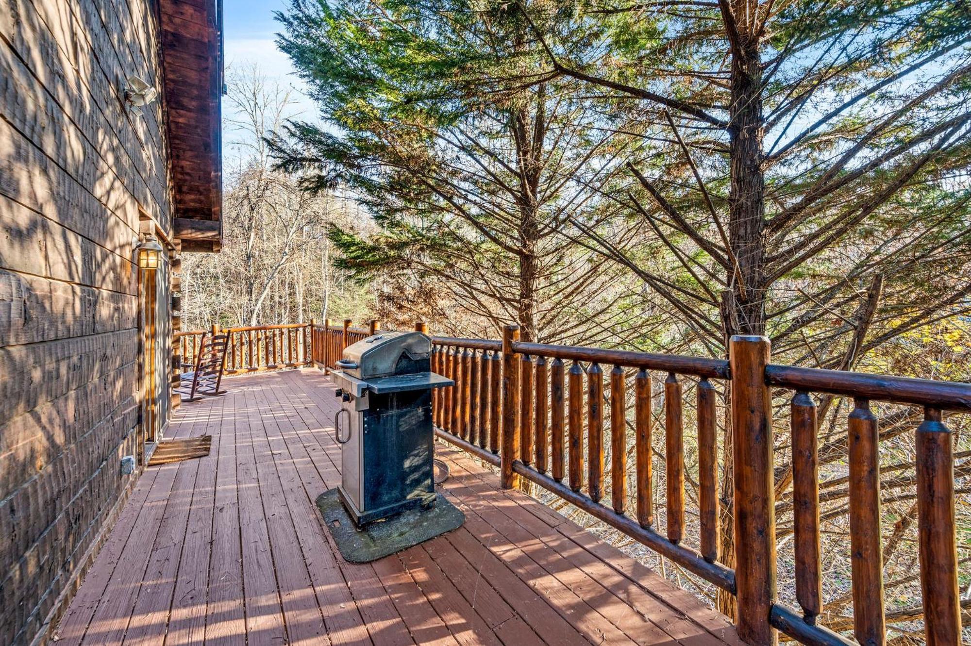 Mountain Laurel Holiday Home Гетлинбург Екстериор снимка