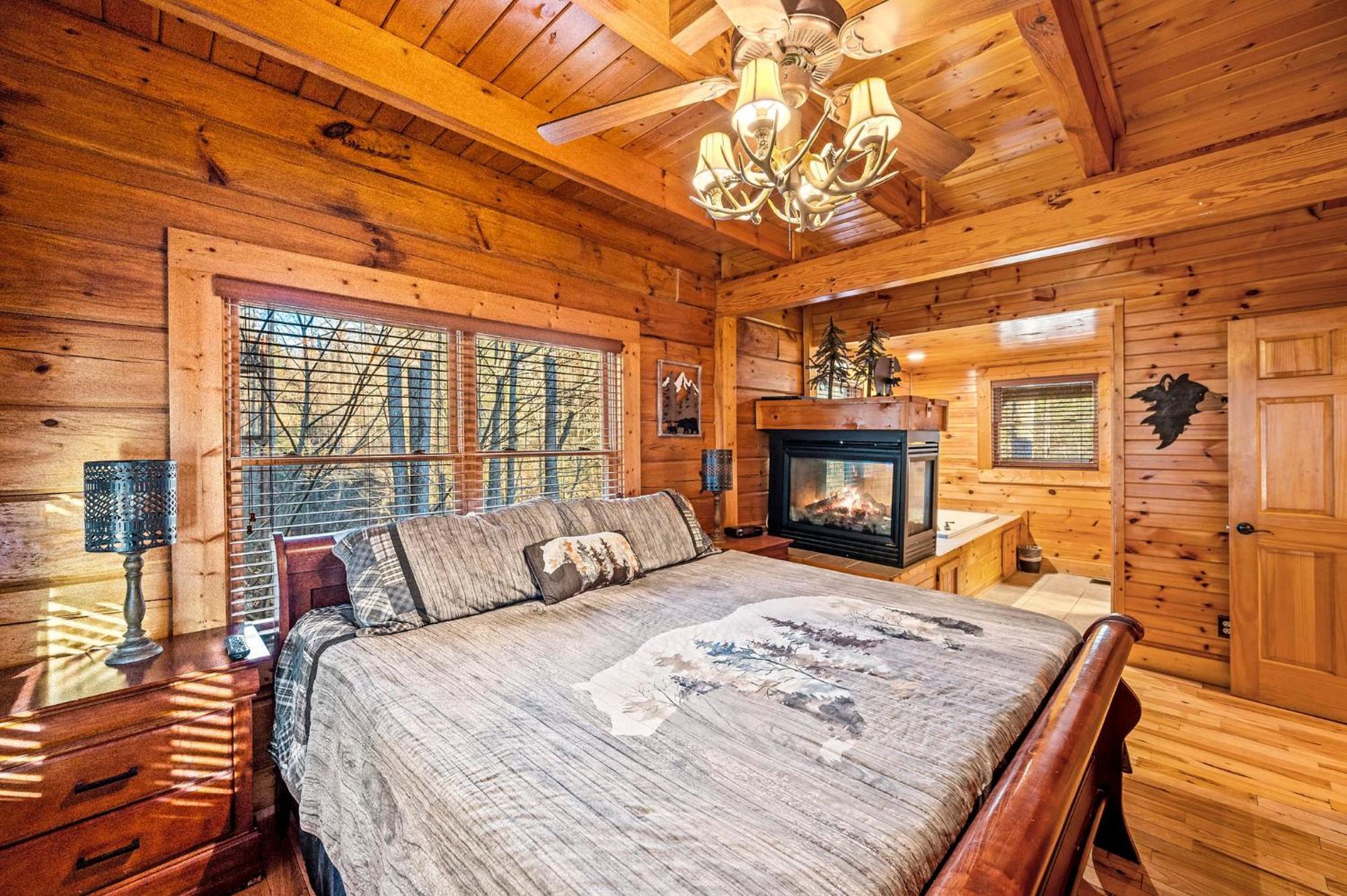 Mountain Laurel Holiday Home Гетлинбург Екстериор снимка