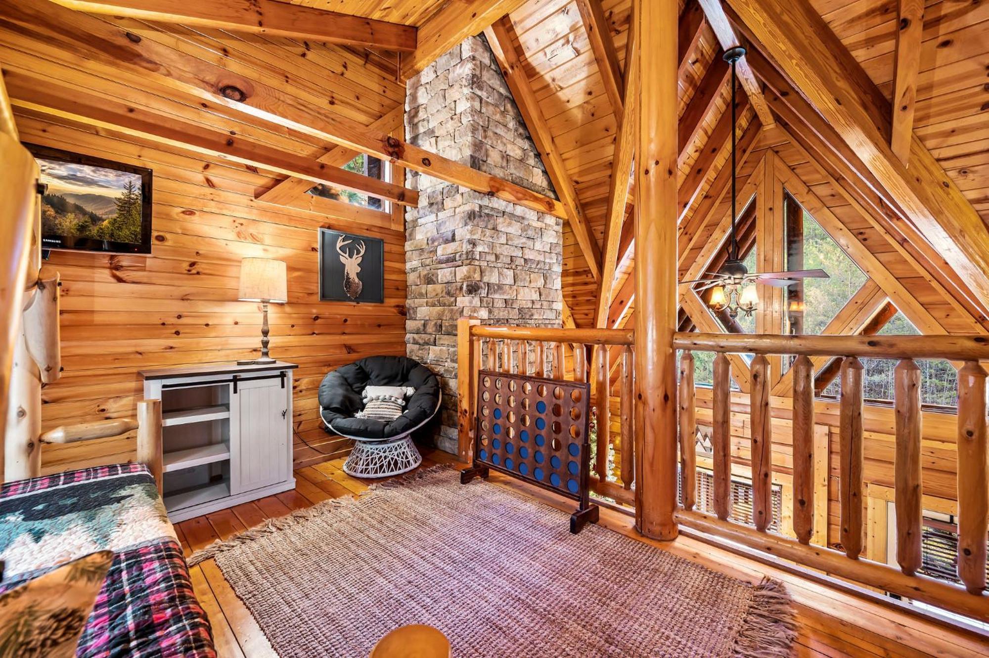 Mountain Laurel Holiday Home Гетлинбург Екстериор снимка