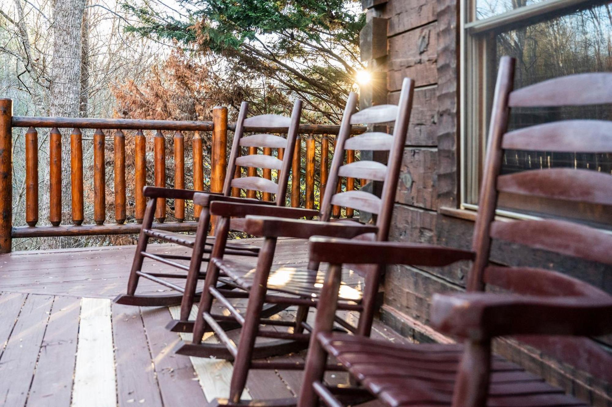 Mountain Laurel Holiday Home Гетлинбург Екстериор снимка